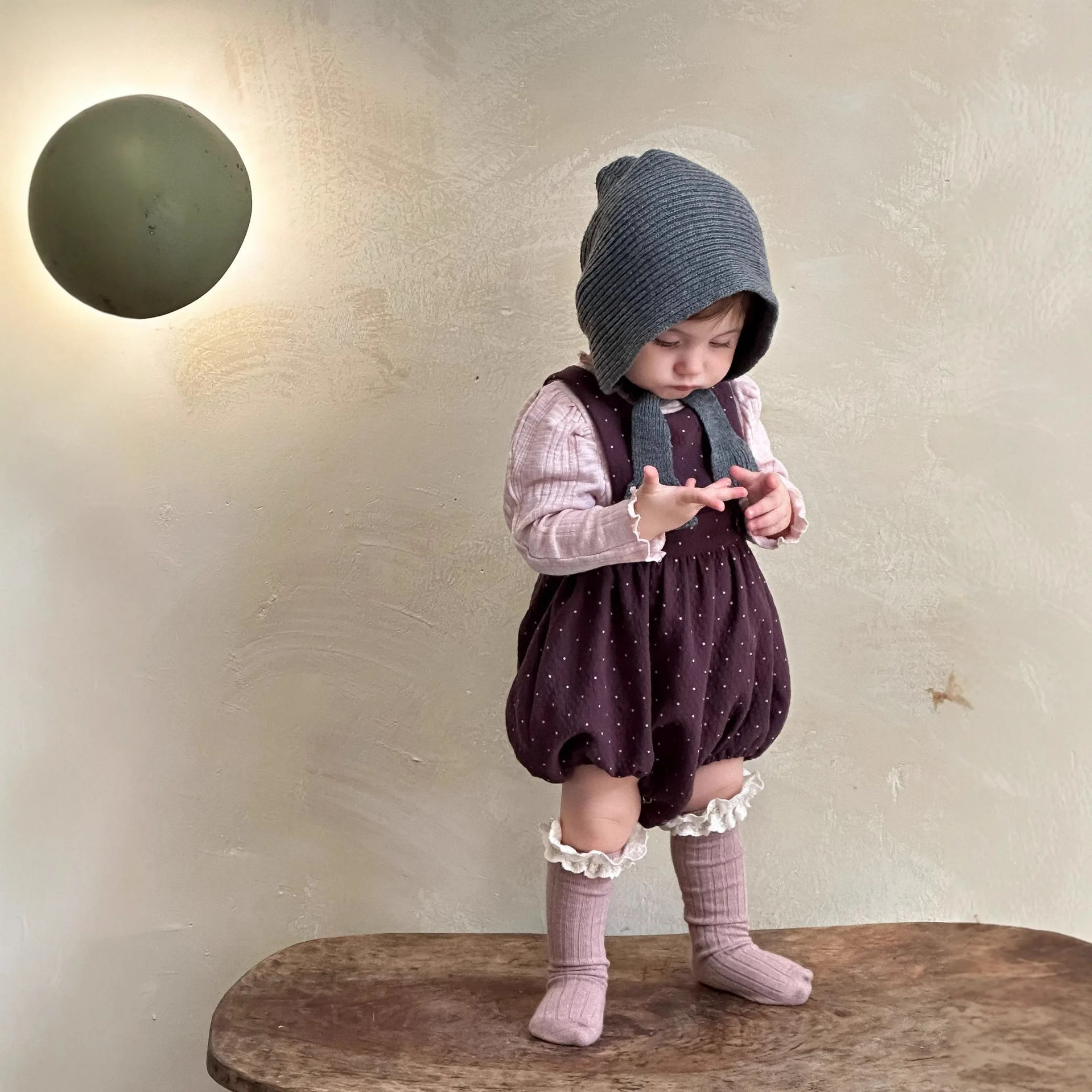 

Knitted Base Shirt for Infants and Young Children Suspender Climbing Suit Suit Autumn and Spring New Baby Girls 2 Piece Set