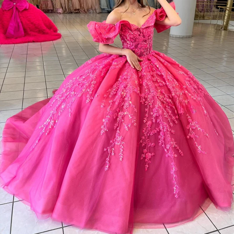 

Мексиканское розово-красное блестящее платье Quinceanera с открытыми плечами Sweet 16, бальное платье с блестками и аппликацией, кружевные бусины, тюлевой корсет, жилет