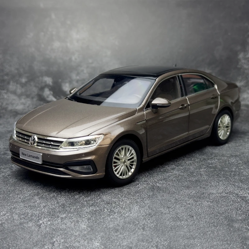 New 1:18 VW Lamando Alloy Car Model Diecasts Metal Vehicles Car Model High Simulation Collection Childrens Toys Gifts Decoration