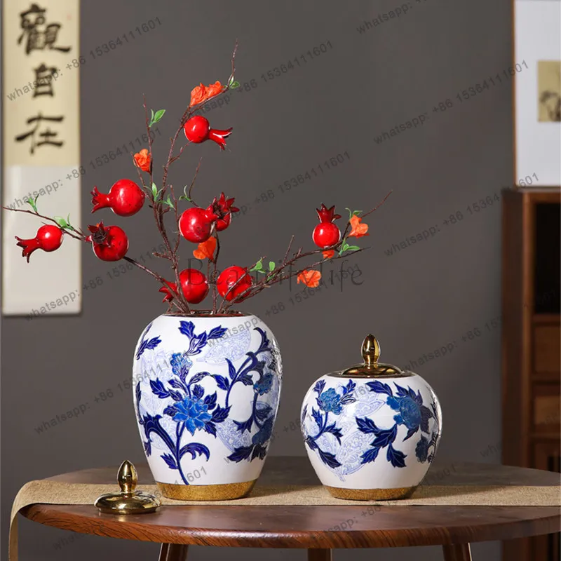 Jingdezhen ceramic general jar ornament sealed non-porous with lid retro white small vase jar