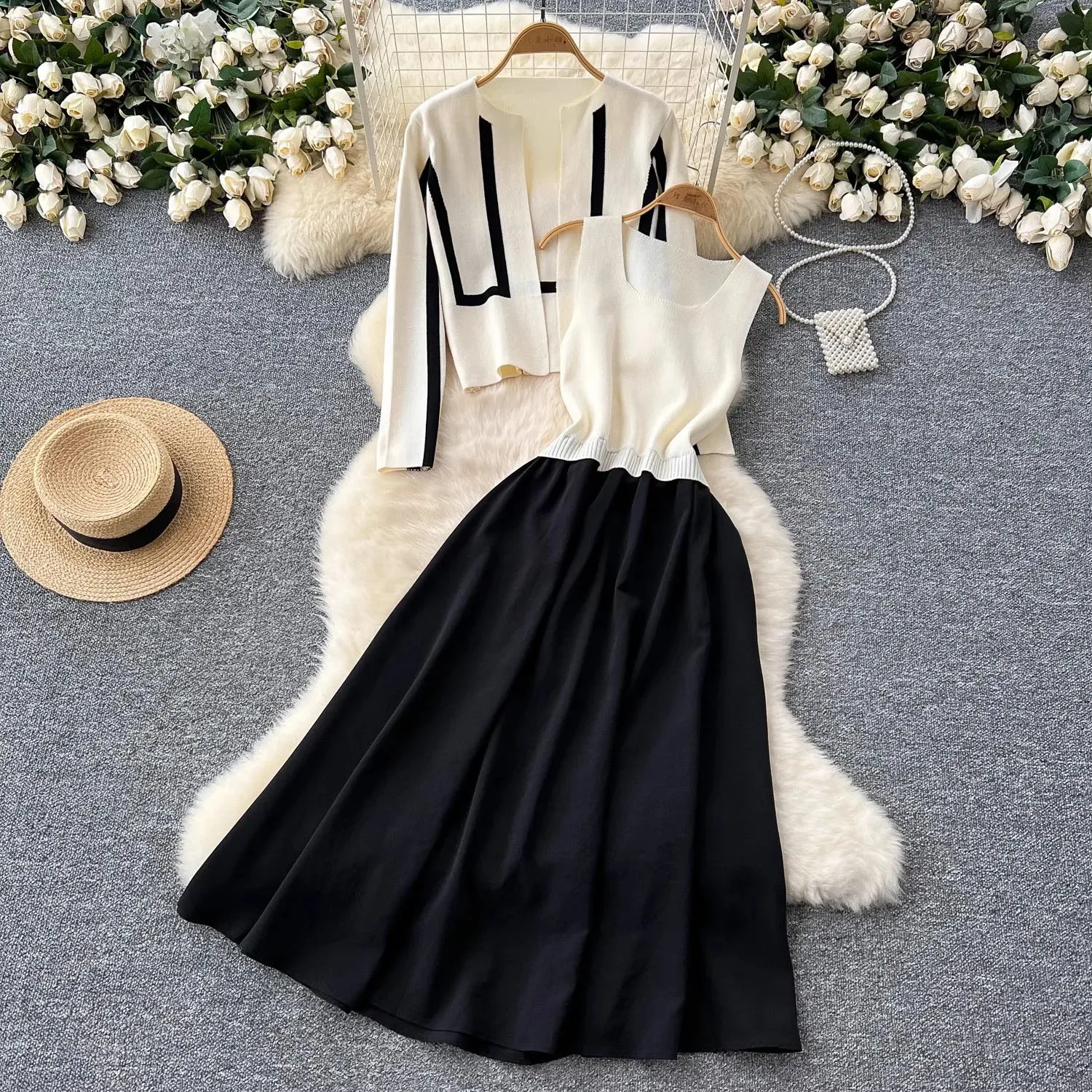 

ALPHALMODA 2025, Autumn New, Black White Contrasting, Vest Dress + Simple Coat, 2pc Set, For Women