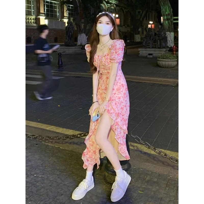 

Floral Square Collar Split Atmosphere Dress for Women Spring 2024 New Cinched Slimming Short Sleeves Elegant Long Dress