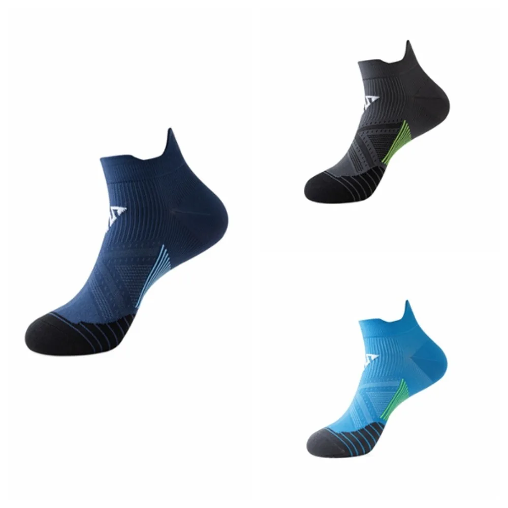 

3Pairs Comfortable Patchwork Men's Sports Socks Stripe Breathable Running Socks Anti-slip Short Tube Socks Outdoor Sports