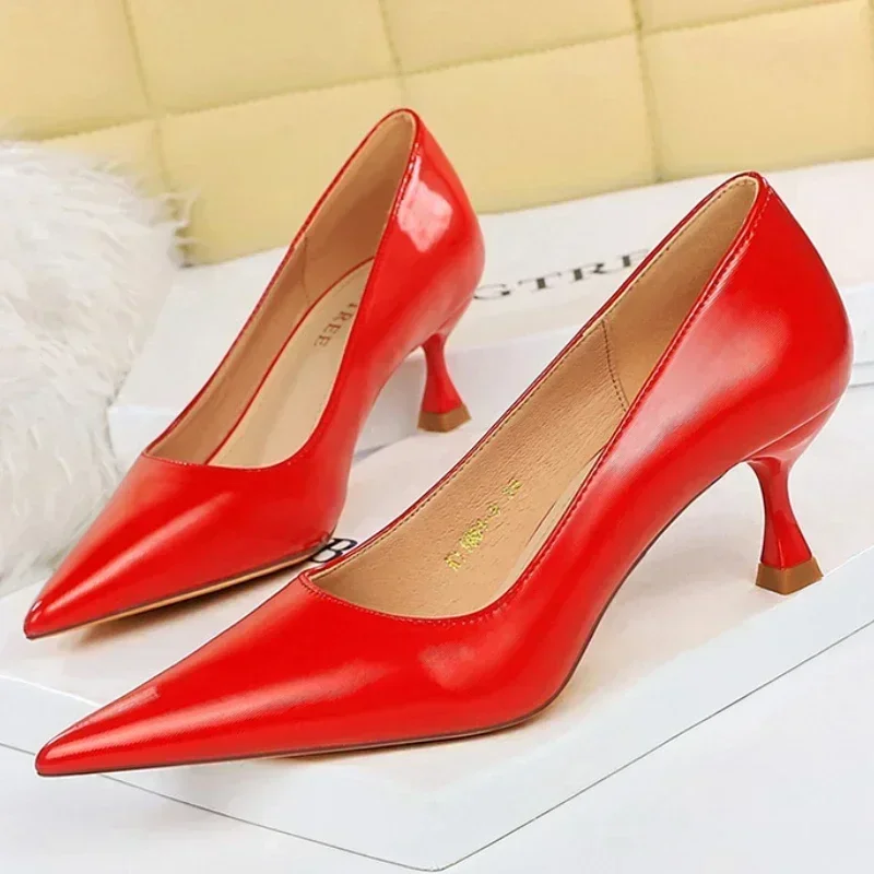 Women Lightweight 5.5cm High Heels Elegant Concise Mom Pumps Lady Daily Office Pointed Toe Glossy Leather Shoes Plus Size 34-43