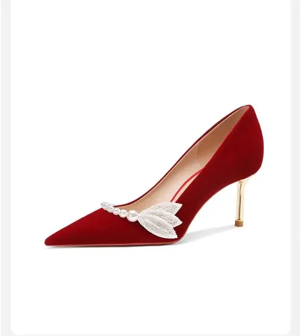 أحذية زفاف بكعب عالٍ مخملي أحمر للنساء 2024 أحذية Xiuhe الجديدة #6