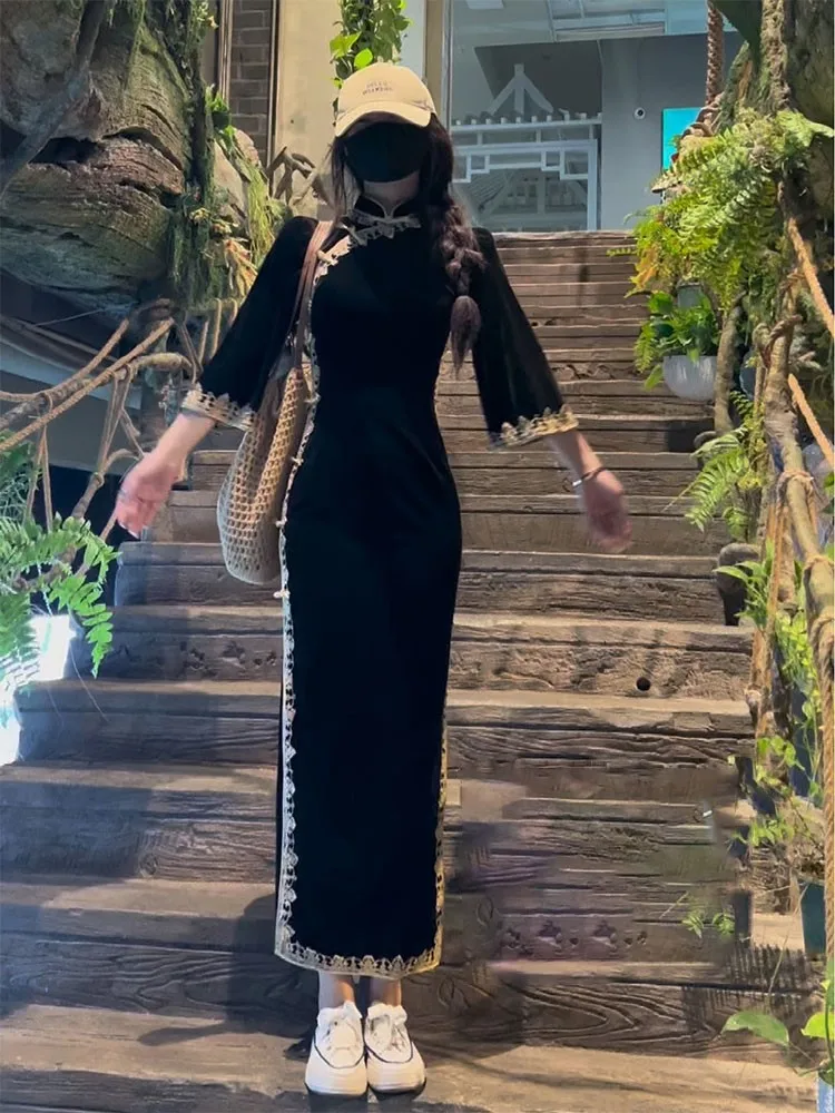ملابس نسائية جديدة على الطراز الصيني فستان مخملي أسود خفيف الوزن مع شيونغسام على الطراز الصيني