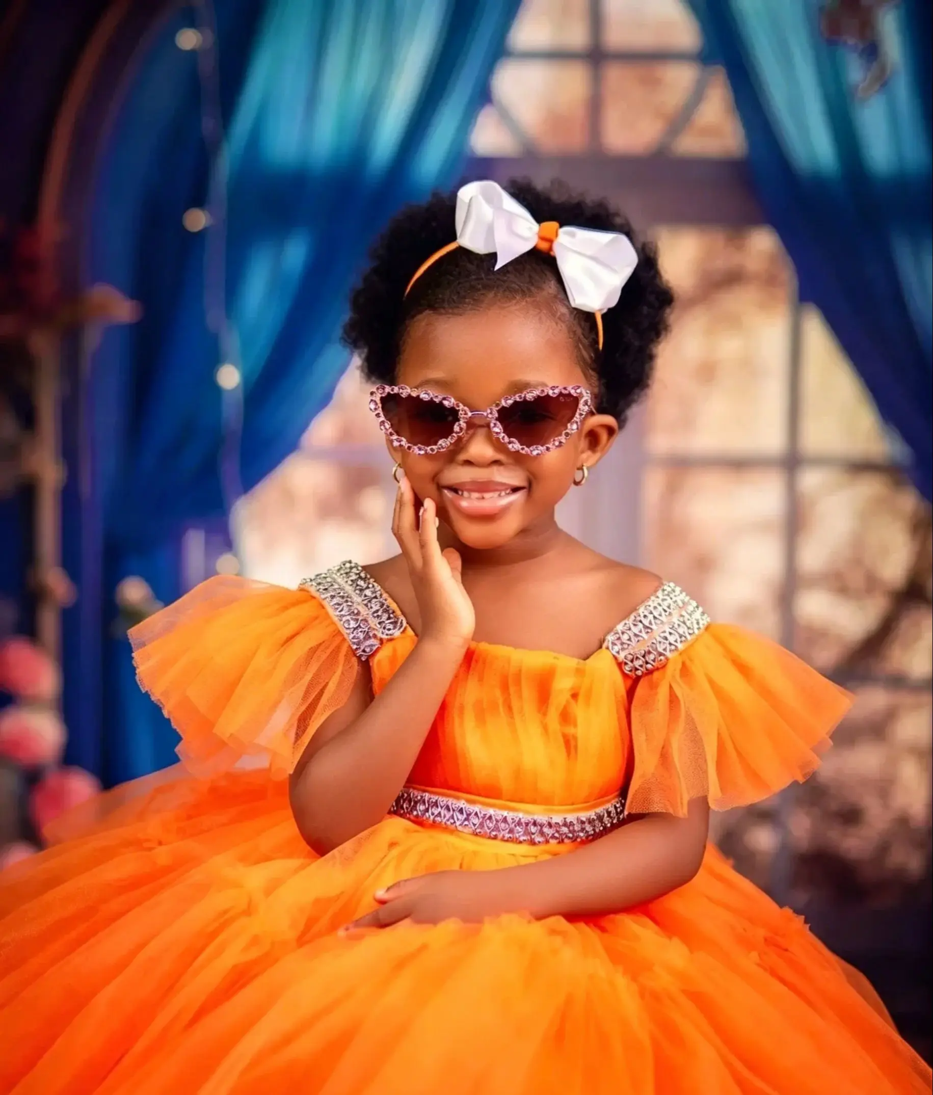 

Princess Flower Girl Dress For Wedding Short Sleeve Beading Tulle Knee Lenght Kids Birthday Party First Communion Gown Custom