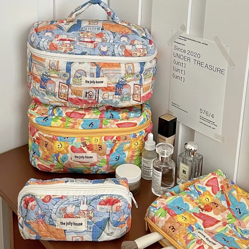 Cute Graffiti Quilting Cosmetic Bag Portable Travel Toiletry Makeup Organizers Colored Students Pencil Case Bathroom Storage Bag