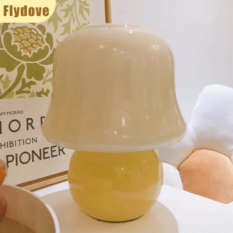 

Ins Cream Style Art Mushroom Desk Lamp Creative Living Room Bedroom Desk Bed Edge Girl Room Atmosphere Decoration LED Nightlight