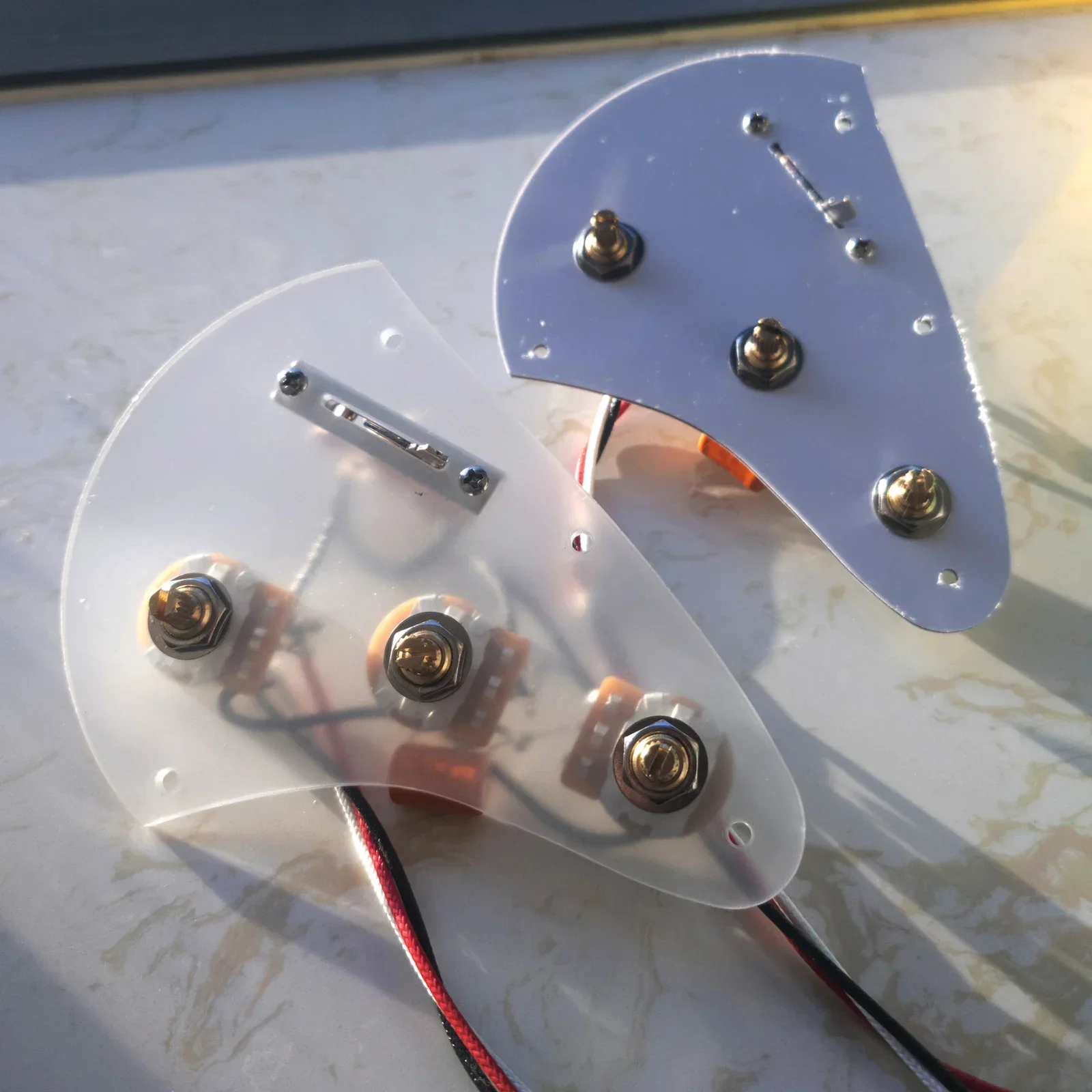 Prewired Loaded Guitar ST Pickguard Acrylic 250K Brass Copper Shaft Pots  Orange 473K 200V Caps Guitar Accessories