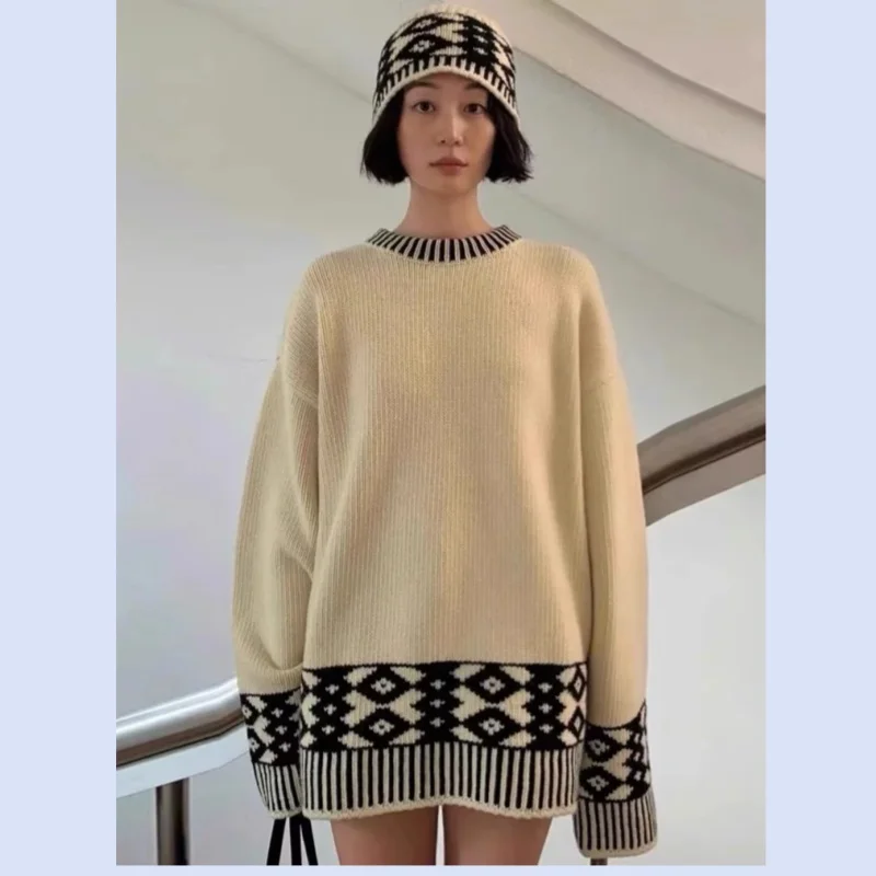 

2025 Autumn/Winter New Women's Korean Casual Round Neck Long Sleeve Loose Jacquard Knitted Sweater