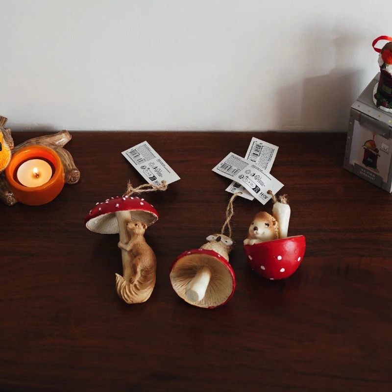 European Style Small Animal Statue Resin Retro Squirrel Owl Wall Hanging Decoration Hedgehog Ornament Gift for Friends