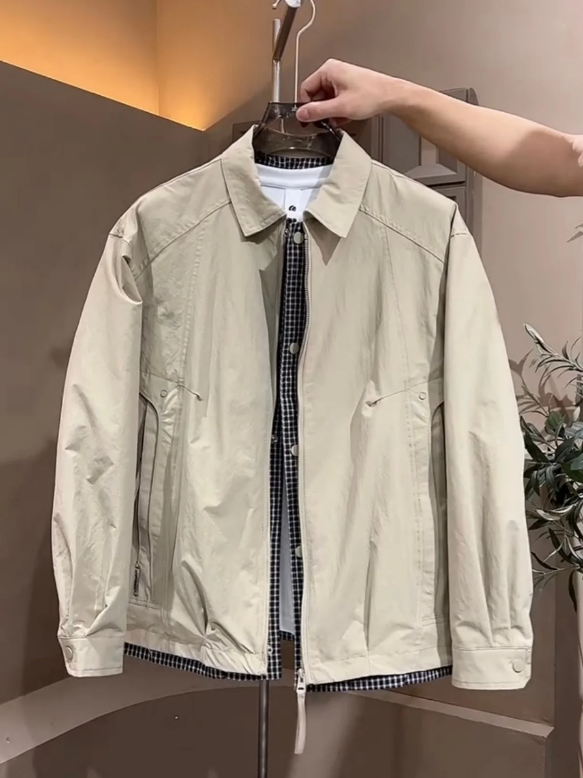 

Spring Fashion Plaid Patchwork Collar Jacket Men's Loose Breathable Outdoor Workwear Coat Casual Style Polyester Fabric