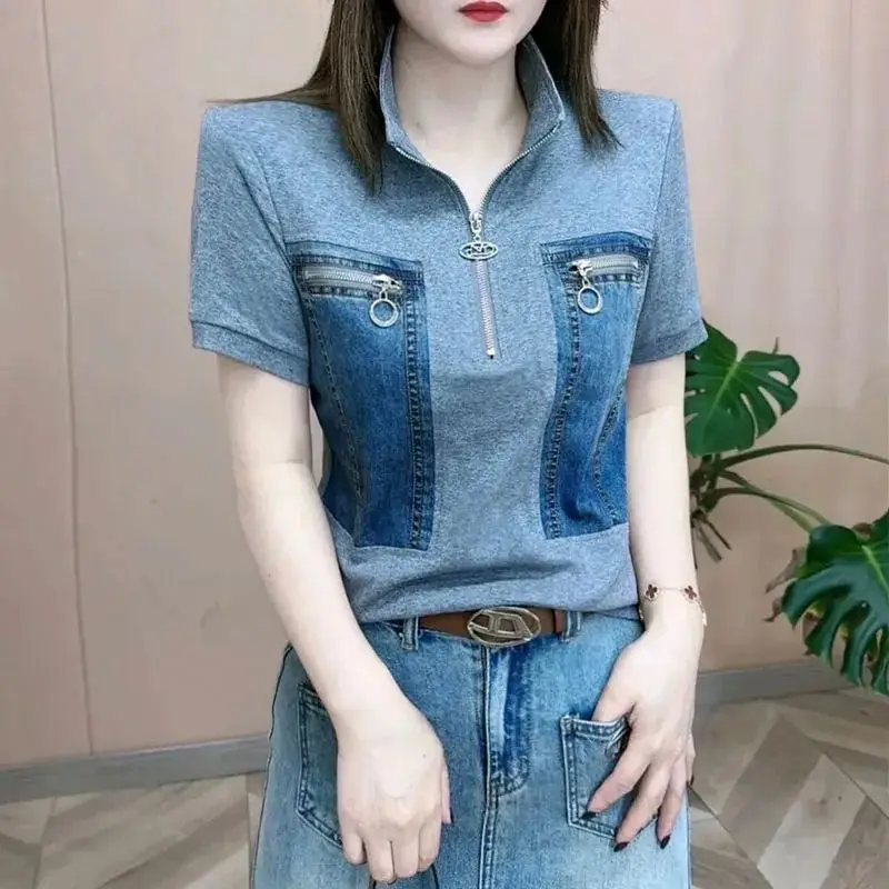 تي شيرت صيفي بنمط جديد من القطن الخالص بياقة من قماش الدنيم وسحاب كاجوال بأكمام قصيرة عصري وأنيق