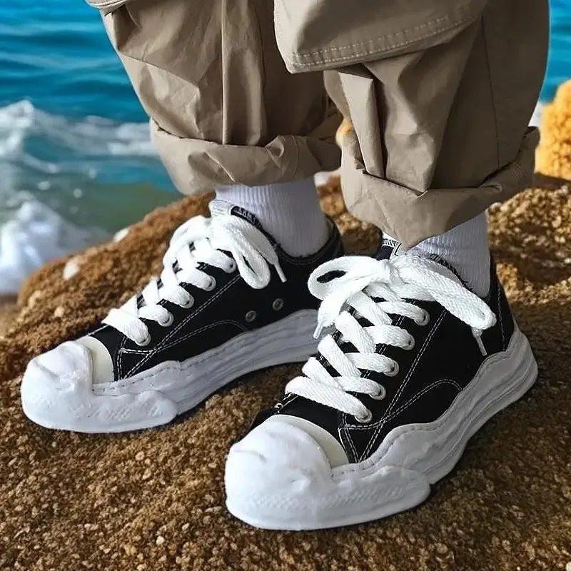 

Comfortable Multi functional Shoes Unisex Running Sneakers: Fall & Summer Breathable Soft-Sole True Boost – Students Casual