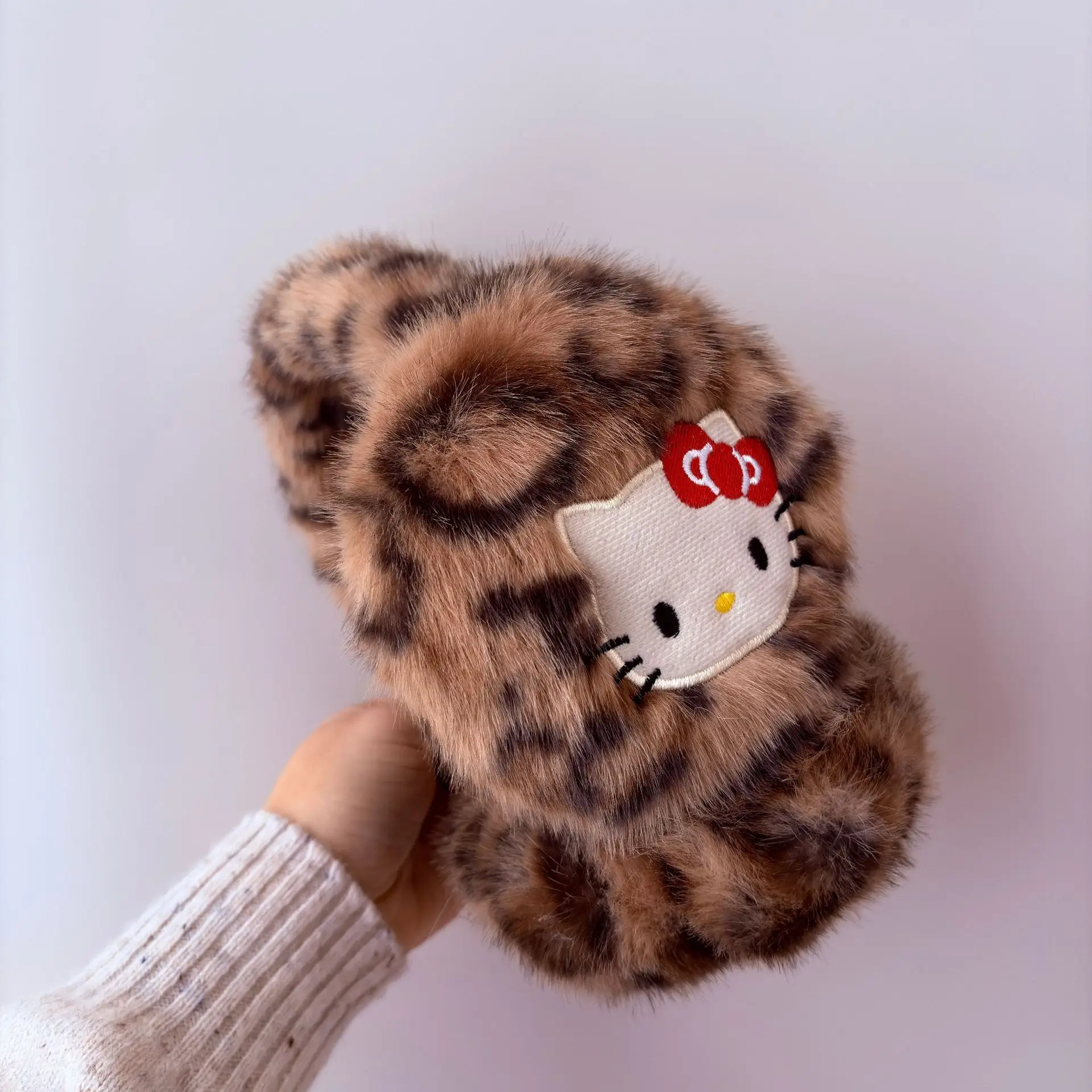 헬로 키티 귀마개 겨울 따뜻한 귀마개 만화 표범 인쇄 애니메이션 감기 보호 선물용 1개