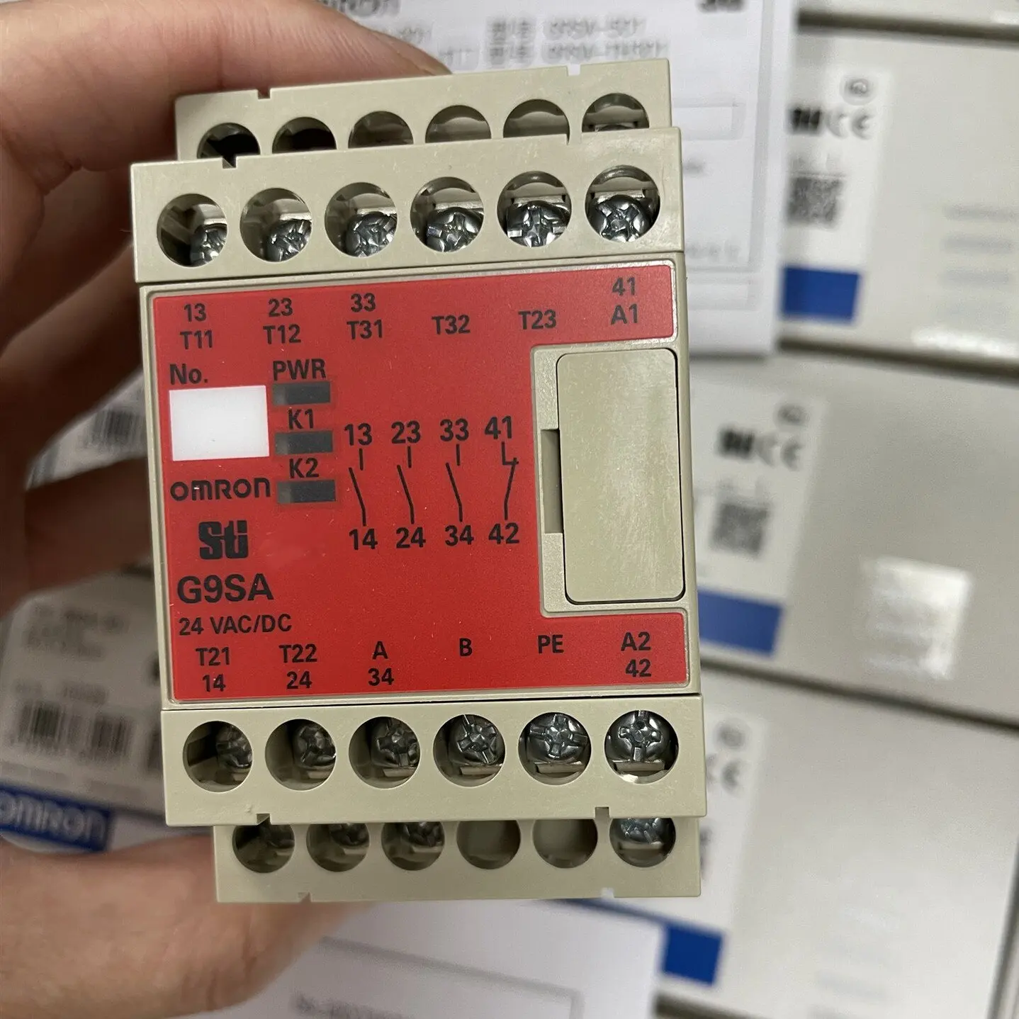 New Original G9SA-301 AC/DC24 3P 24V Safety Relays Fast Shipping Automation Safety G9SA-301