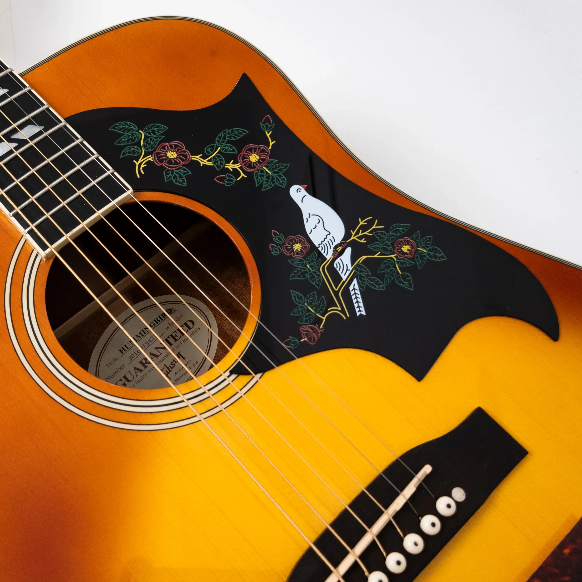 

Самоклеящаяся накладка для акустической гитары толщиной 2,0 мм, совместимая с размером 38, 39, 40, 41-дюймовый Jumbo Body Dove Style Scratch Plate