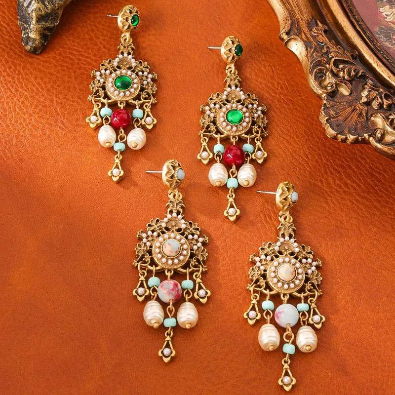 

Middle-aged Vintage Glass Pearl High-end European and American Retro Earrings Temperament Light Luxury Flower Tassel Earrings