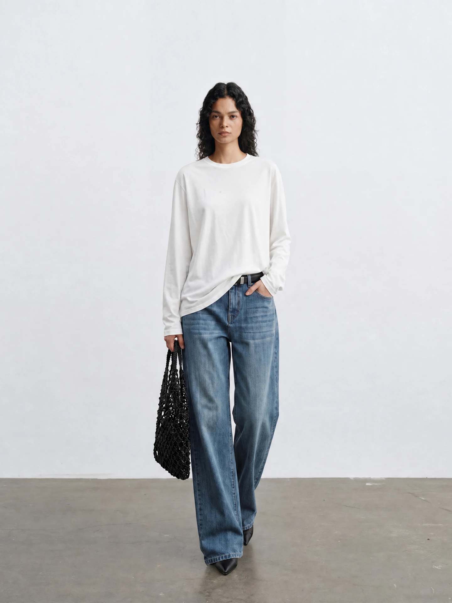

Ayuko Silver Thread Denim Fabric Casual Loose Straight Leg Jeans Comfortable Commute High-End Sensation Mid-Waist Jeans