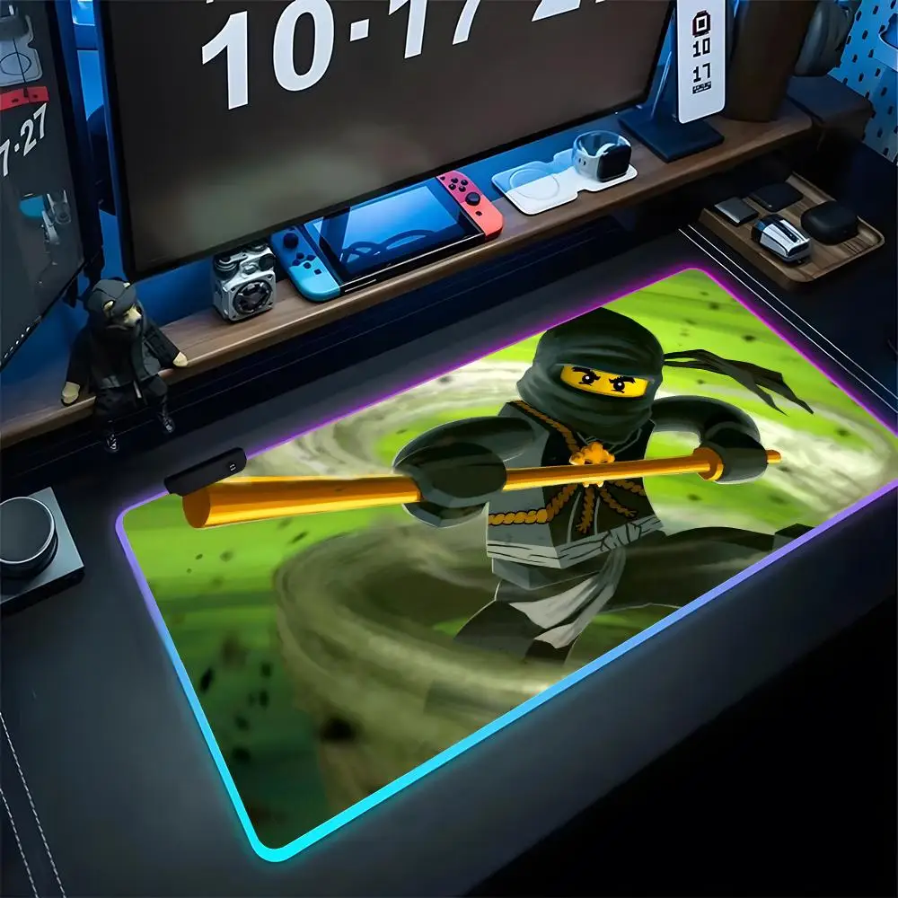 

N-Nin-jagoWA Mouse Pad Gaming Rgb Pearlescent Mousepad Backlit Keyboard Gamer Girl Xxl Laptop Mat Table Pads Deskpad