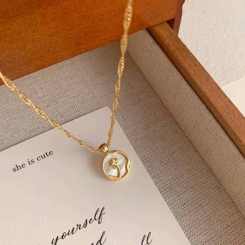 2025 New Irregular Round Shell Metal Rose Pendant Stainless Steel Necklace For Women\'s Sexy Neck Chain Party Luxury Jewelry