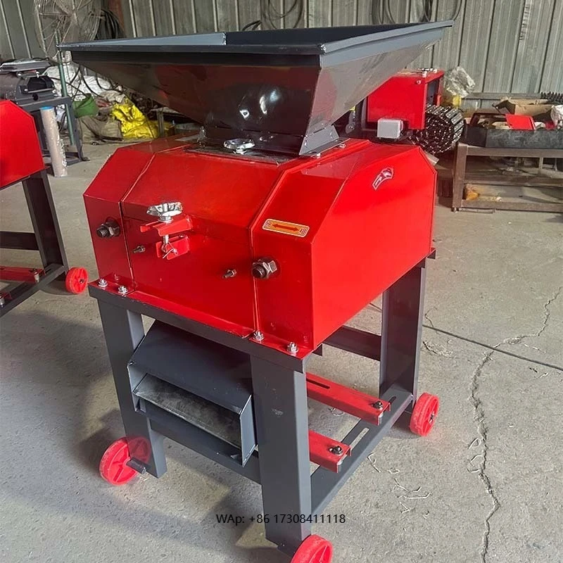 

Corn grinder and semi-soybean peanut pellet feed grinder/double roll grain grinder, extruded corn feed grinder