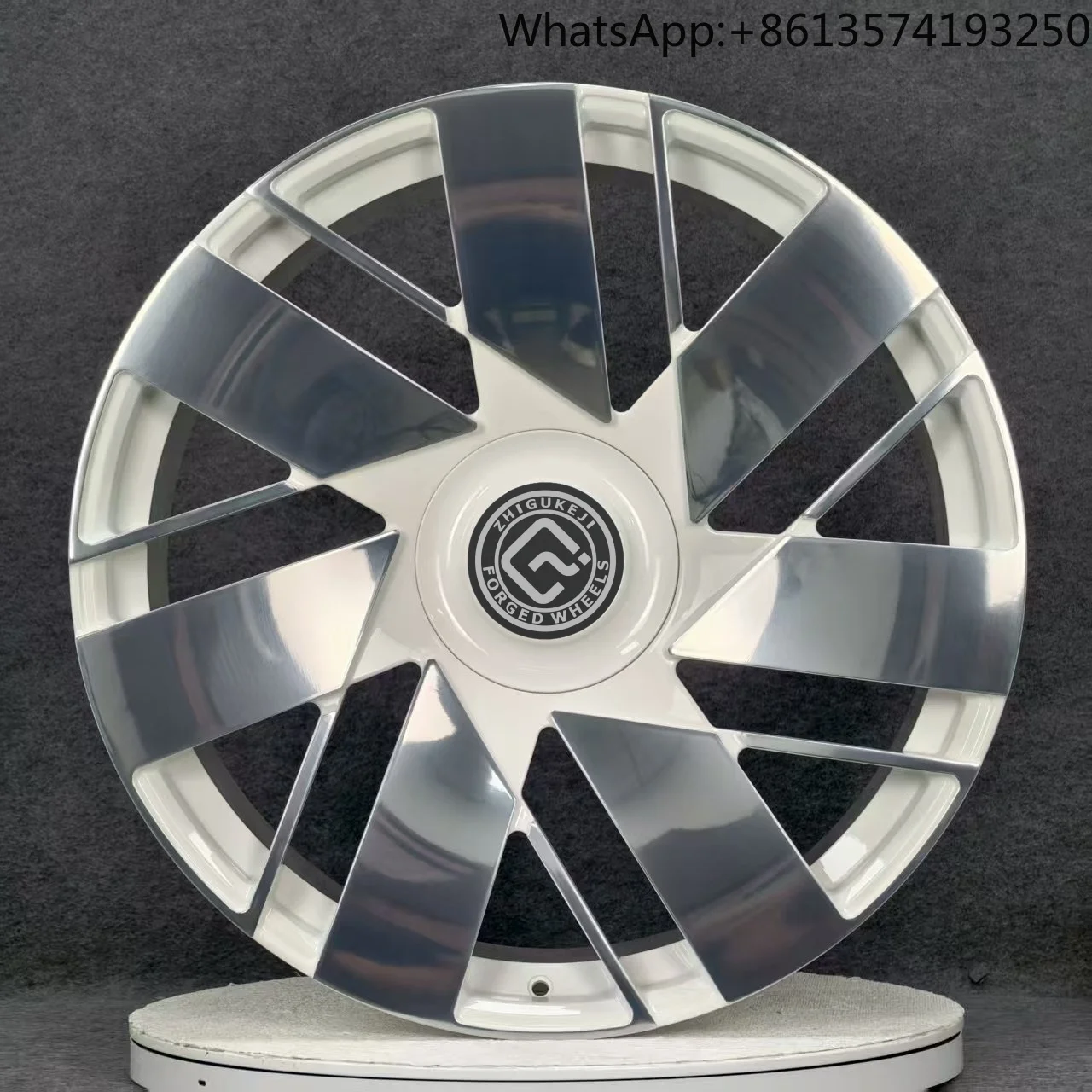 

For High-Quality Custom Wheels Aluminum Disc Floating Cover 15-Day Production PCD 5x112 ET 22 Passenger Car Wheels