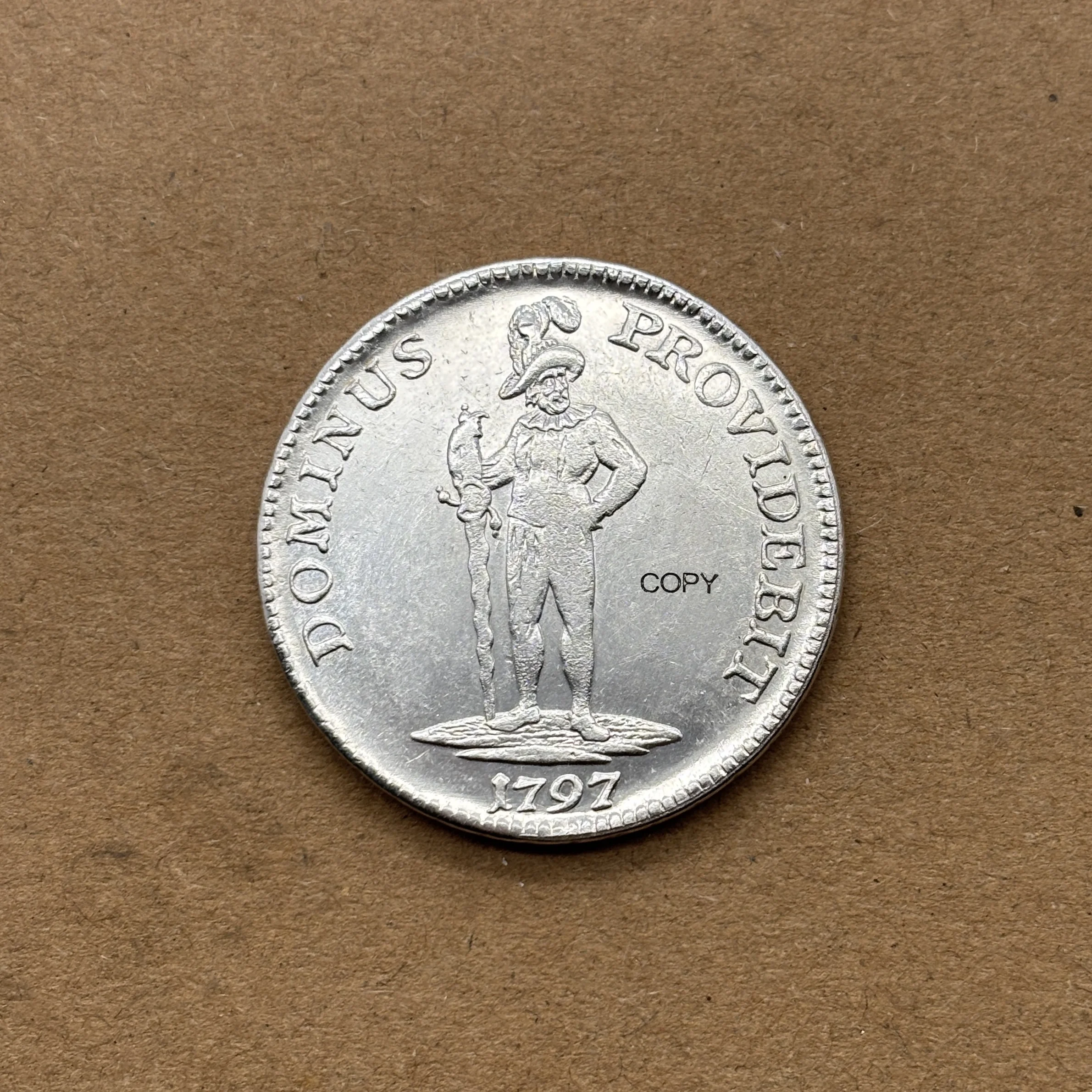 Moedas Comemorativas Suíças 1797 1 Thaler Duas Penas Cidade de Berna Réplica em Metal Prateado