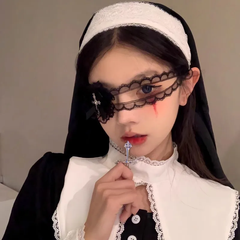 キュートな蝶結びクロスハートレースアイマスク 女性用 ハロウィン 修道女コスチュームアクセサリー ダークゴシックスタイル メイドコスプレ小道具 ロリータアイマスク