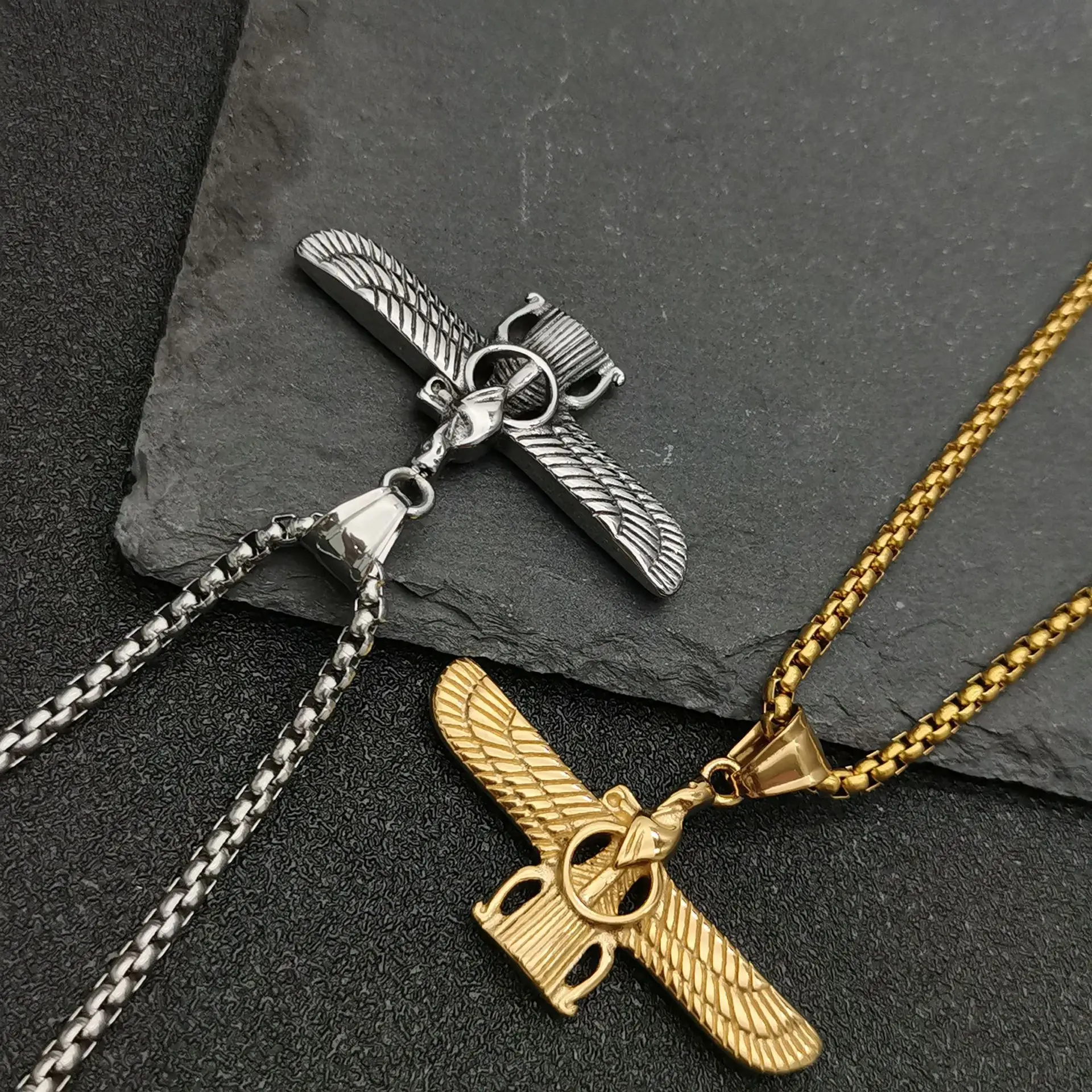 Zoroastrian Farvahar الجناح سلسلة بدلاية قلادة الفولاذ المقاوم للصدأ مجوهرات Achaemenian إيران الفارسي هدية للرجال النساء الملحقات