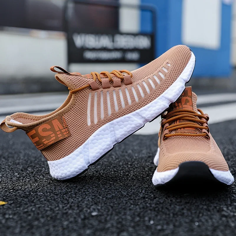 Neue leichte Herren-Laufschuhe mit modischem Design, atmungsaktive und bequeme Sportschuhe, atmungsaktive und Reiseschuhe