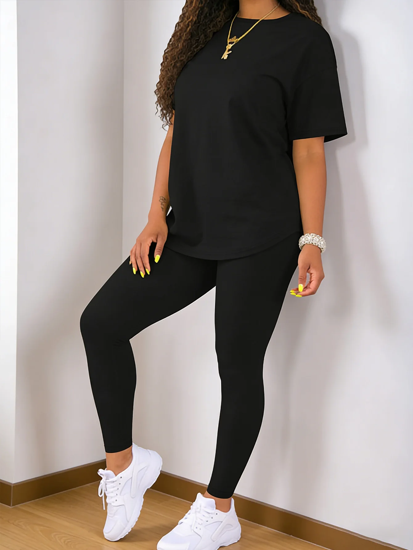Modisches Rundhals-Kurzarm-Oberteil mit Eng Anliegender Langer Hose - Zweiteiliges Einfarbiges Damen-Set