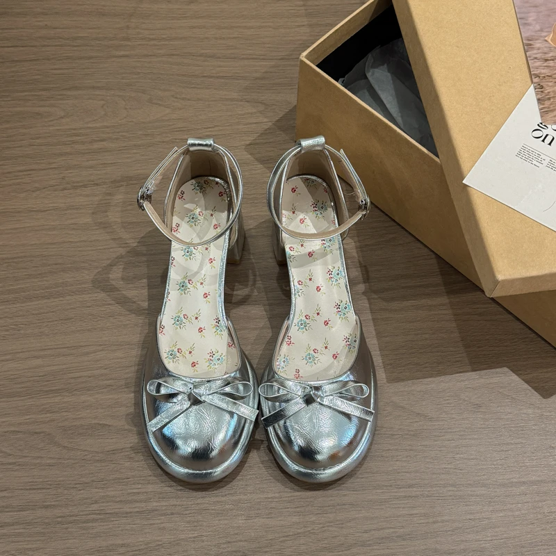 Sandal Busur Mary Jane Baotou Wanita 2025 Musim Panas Baru Pakaian Luar Rok Peri Mode Hak Tinggi Hak Blok