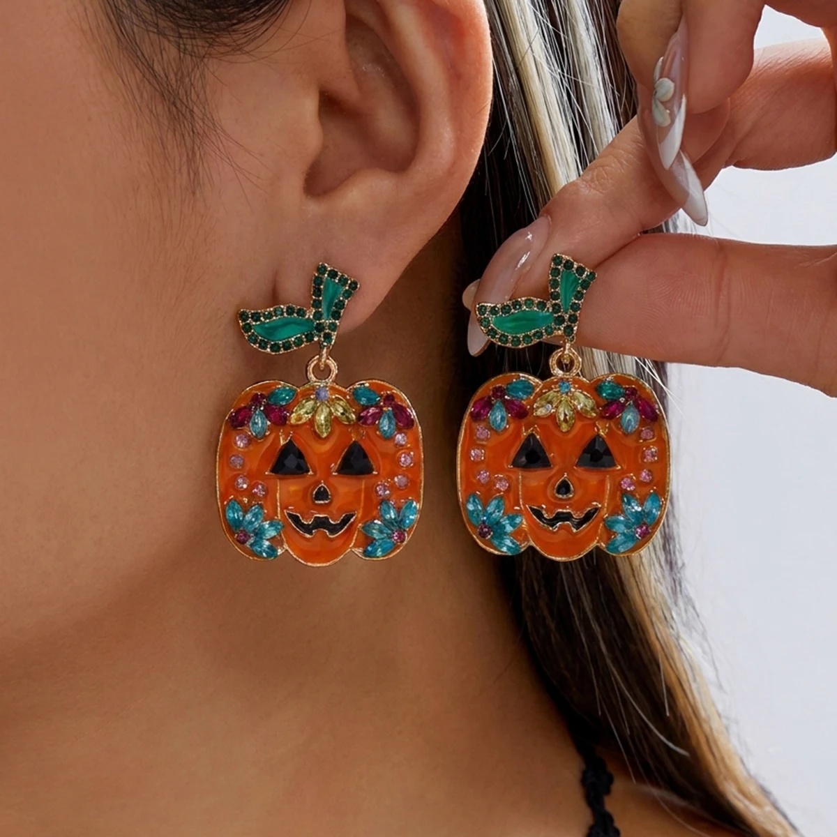 Halloween Colorful Crystal Pumpkin Drop Earrings For Women  Shiny Rhinestone Leaf Lantern Pendant Earring Party Festival Jewelry
