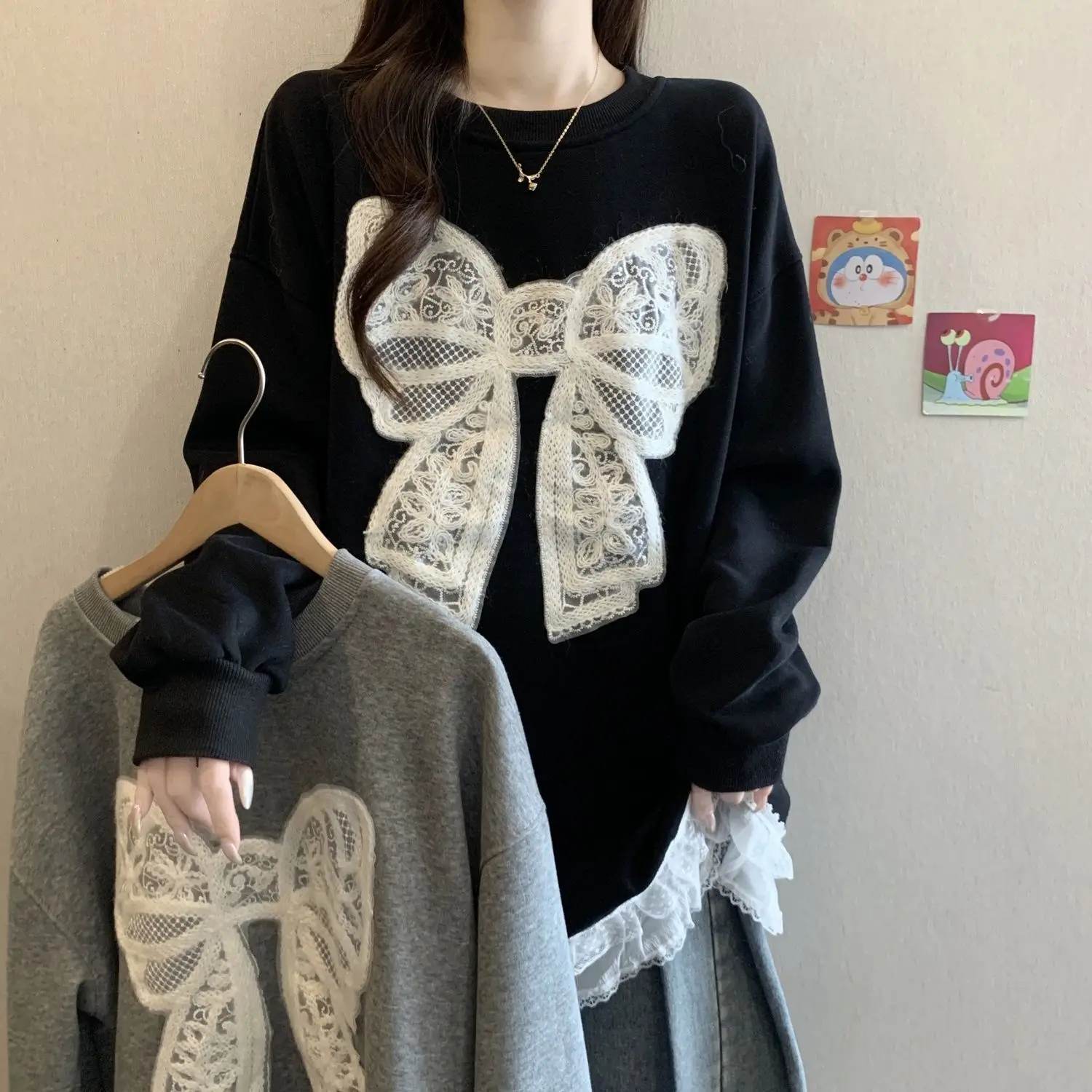 

Women's Loose Slimming Fashion Mid-Length Top Lace Trim Butterfly Knot Autumn Winter Plus Size round Neck Long Sleeve T-Shirt