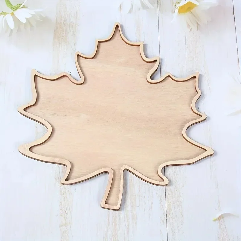 Wooden Tray Shaped Like Maple Leaf Autumn Harvest Celebrations Cookie Serving Plates for Thanksgiving Gatherings Cake Decor
