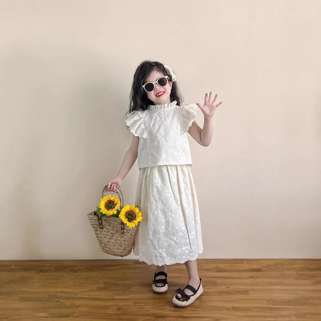 

Girls Suit 2025 Summer New Childrens Clothing Korean Girl Baby Retro Lace Fungus Fly Sleeve Halter Belt Shirt Skirt Two Sets