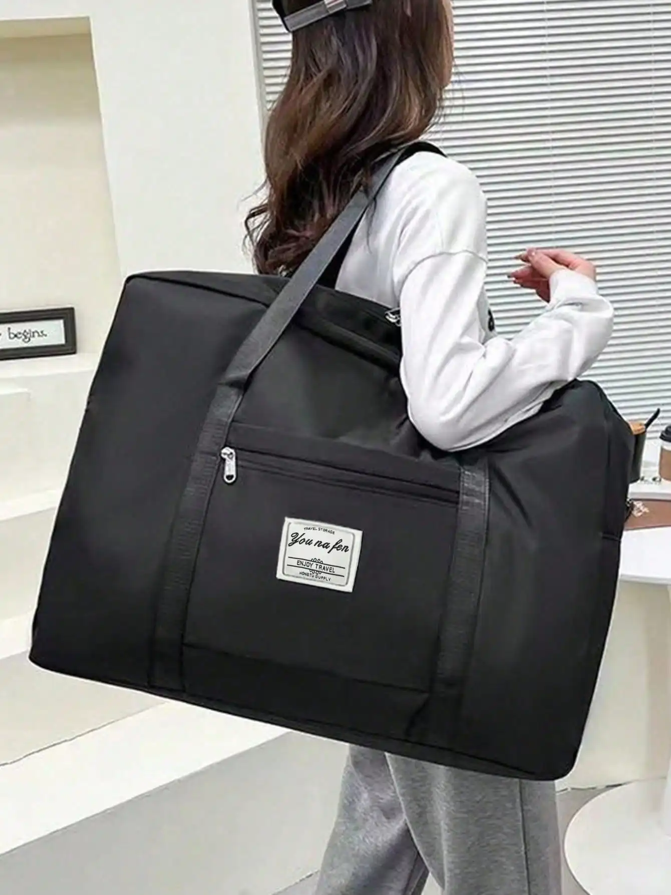 

1pc Large Capacity Waterproof Travel Tote Bag, Can Be Used As Carry-On Luggage, Quilted Clothes Storage Bag, Minimalist Travel Bag, Suitable For Travel, Dorm, Bedroom, Back To School, Dorm Essentials, Travel Bag, Overnight Bag, Gym Bag, Weekend Bag, Lugga