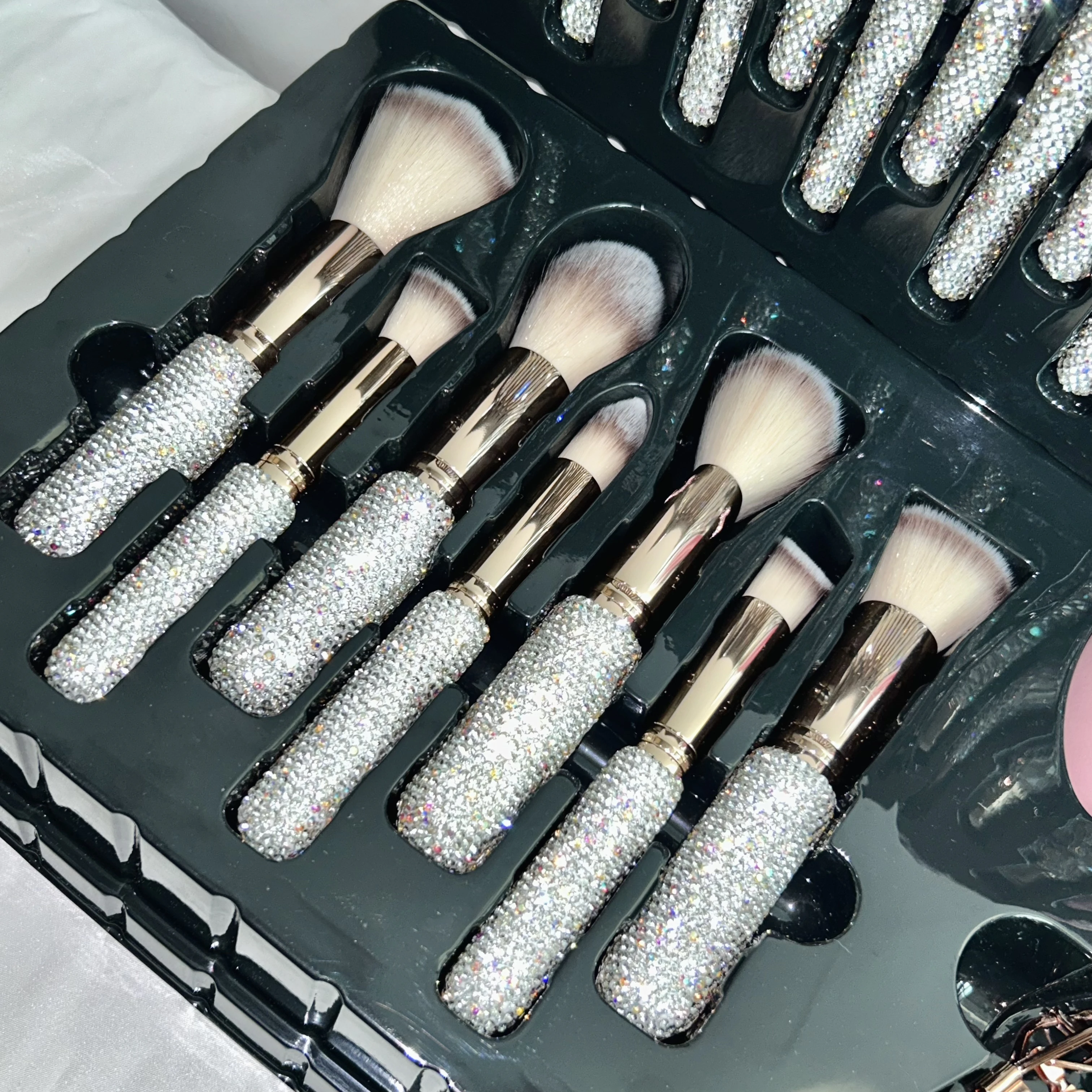 Rhinestone Glam Crystal Diamond 28pc Essentials Collection Makeup Brush Set Gifts for Woman Unique Bling Makeup Brushes