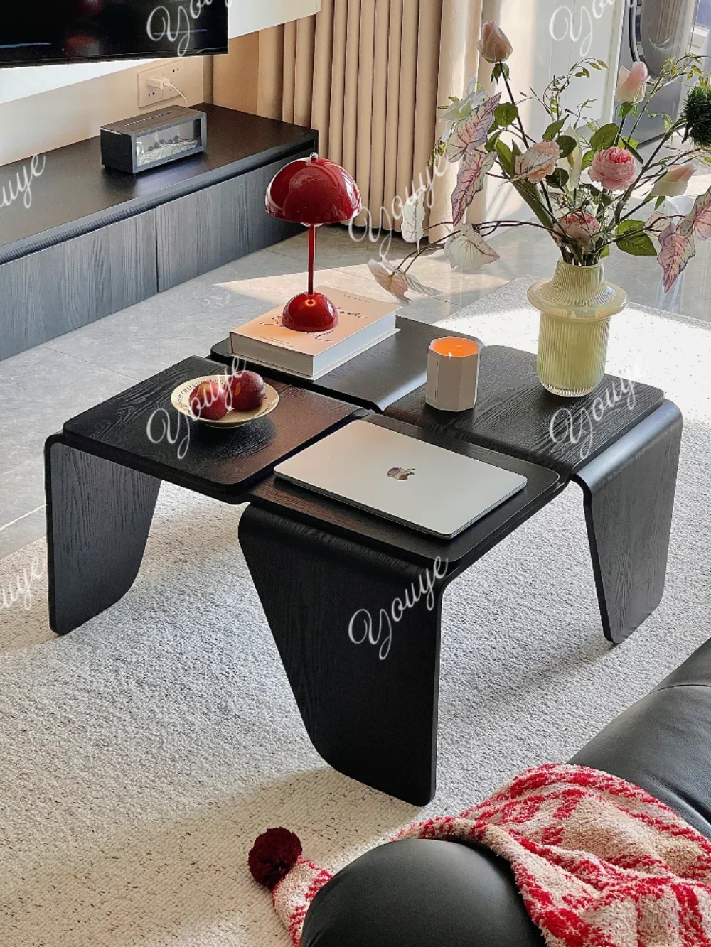 

Современный минималистичный журнальный столик из цельного дерева для маленькой квартиры, квадратный черный гостиной, новый дизайнерский чайный столик