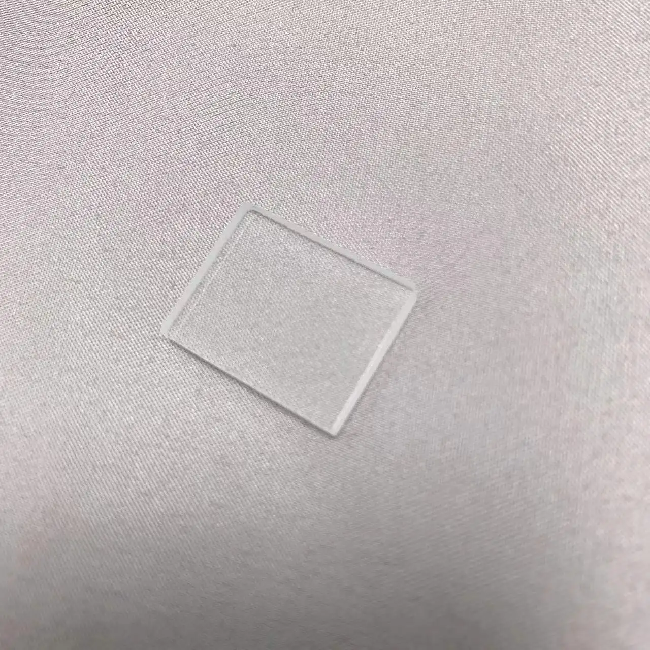 Bộ 5 Thạch Anh Và 8 Chiếc HB590 Có Cùng Kích Thước 17.5X22.2X3Mm 5 Miếng Kích Thước 31X30X2Mm 590nm IR Qua Bộ Lọc