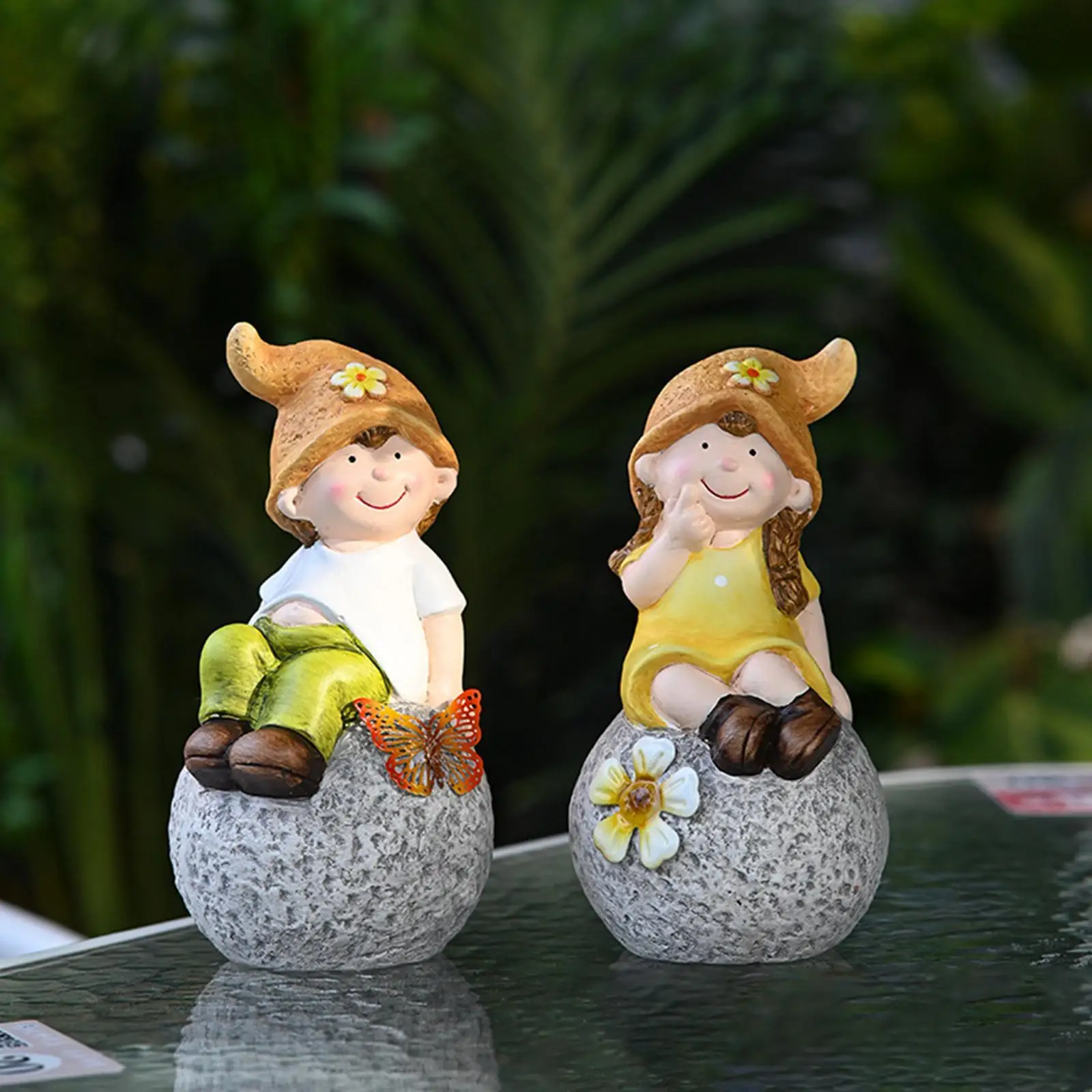 

2 Pieces Boy Girl Garden Statues Decorative Figurines Figure Sculptures Tabletop Ornaments for Outside Bedroom Desk Porch Shelf