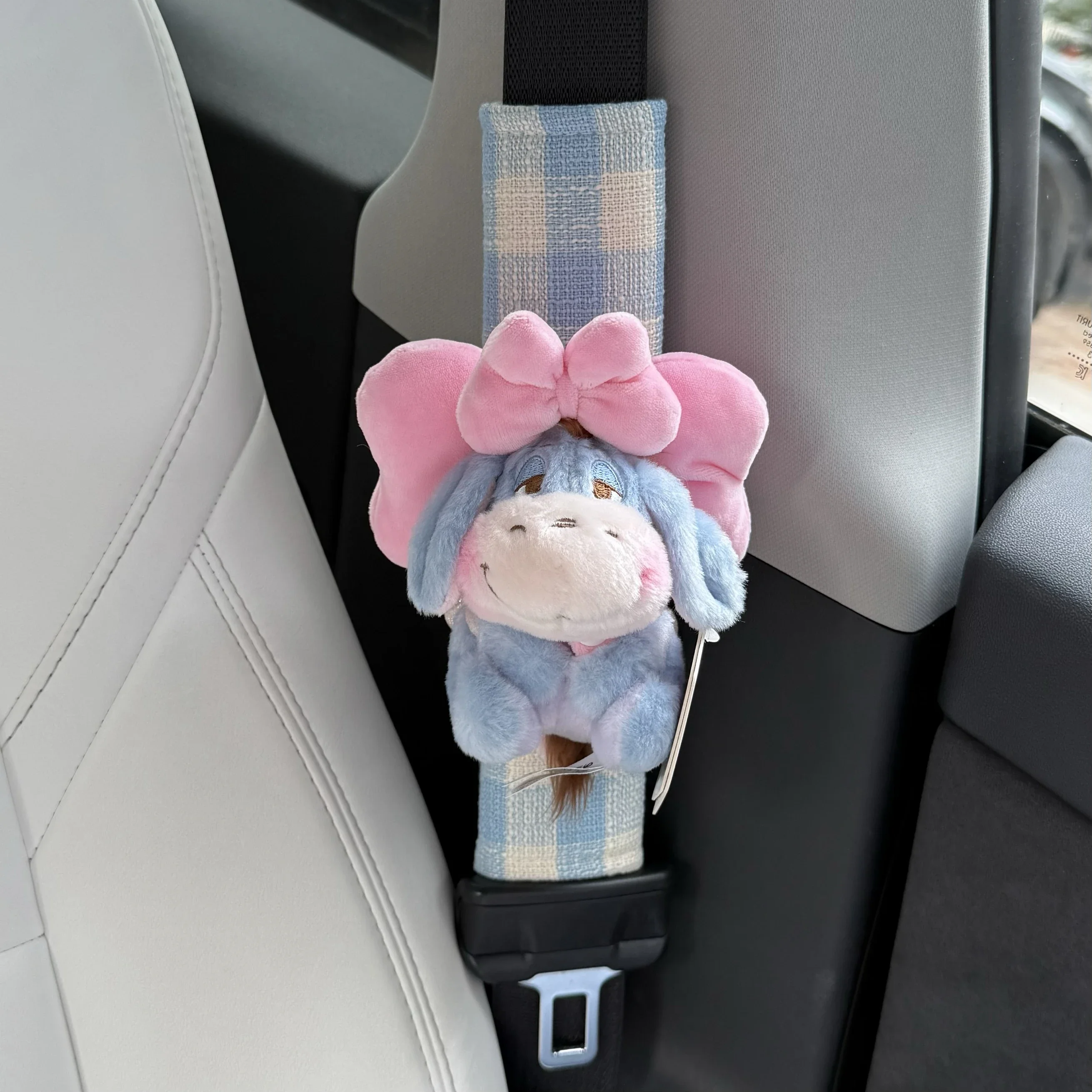 

Car Seat Belt Shoulder Pad Cover - Soft Comfortable Universal Fit for Cars, Adjustable Safety Belt Protector, Driving Accessorie