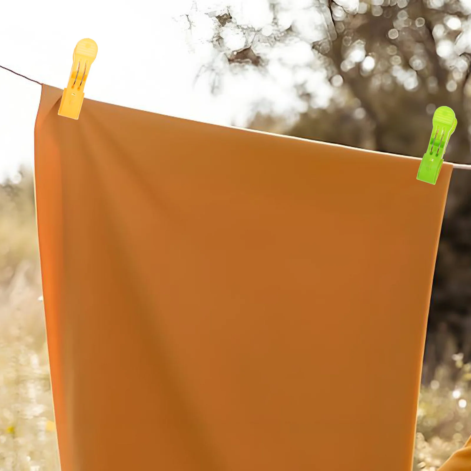 

4Pcs Bright Color Plastic Beach Towel Clips Secure Towels on Rounded Chair Frames Multifunctional Clip for Outdoor Use