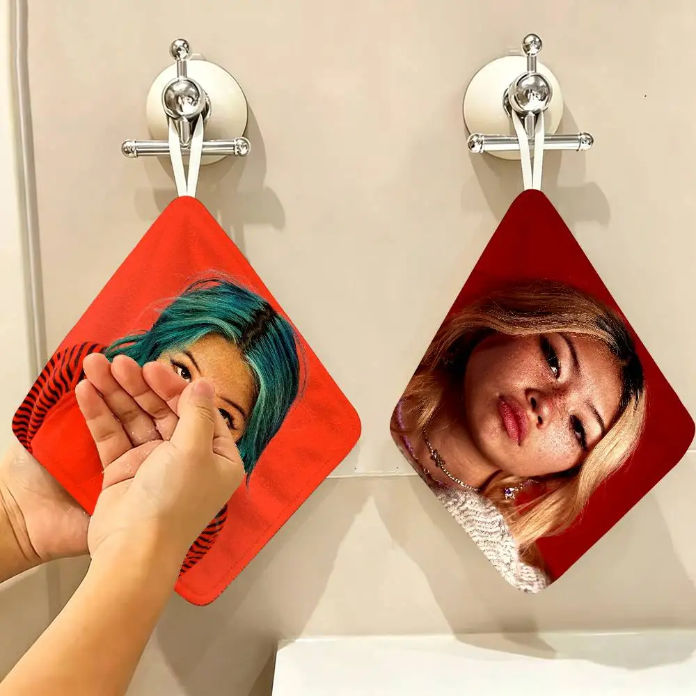 Singer Beabadoobee Polyester Cotton Hanging Hand Towel, Super Absorbent Hand Wiping Towel for Daily Household Use