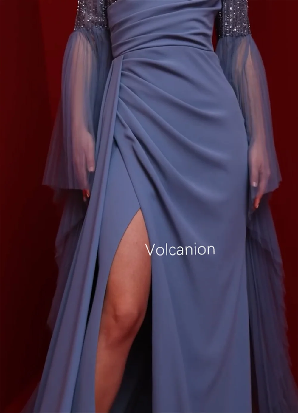 Abiti lunghi con spalle scoperte e pieghe in jersey con strass personalizzati Abiti lunghi su misura per occasioni di ballo di fine anno