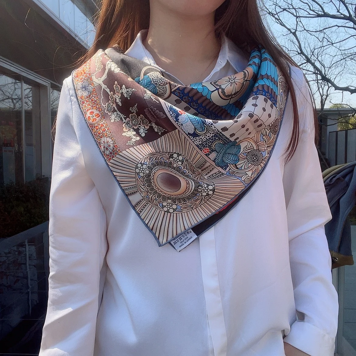 Рисунок 3 - Дизайнерский шелковый шарф 90 см