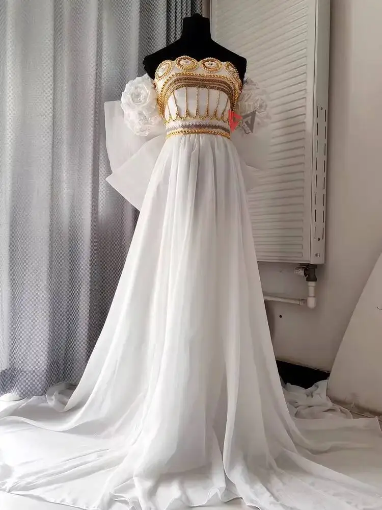 Nuevo disfraz de princesa de uso, vestido de Luna dorada y plateada, conjunto de vestido de novia con mangas y lazo y alas, hecho a medida