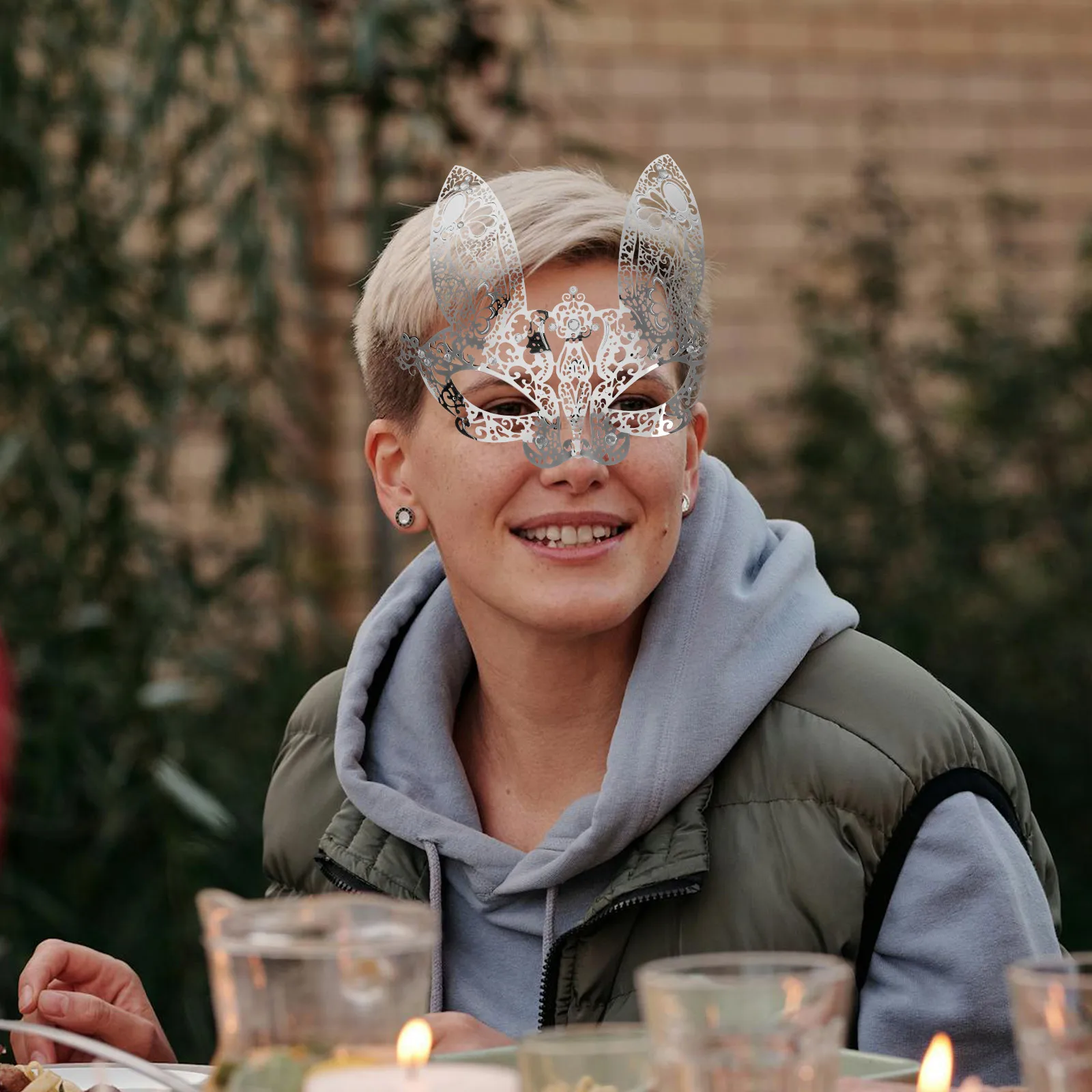 หน้ากากสวมหน้ากากฮาโลวีนหน้ากระต่ายสําหรับเด็ก LED โลหะผสมเงินครึ่งนางสาวสัตว์